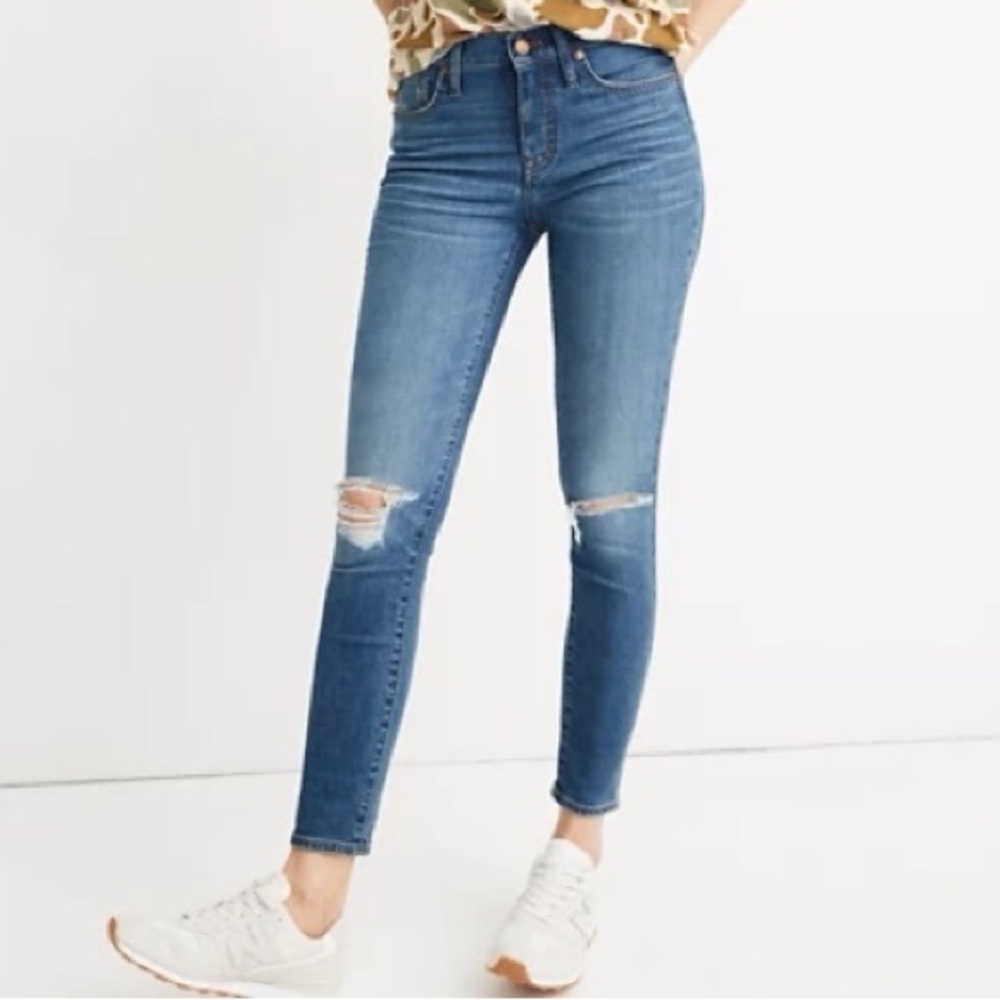 Madewell Jeans Mid-Rise Skinny
Women’s Size 28